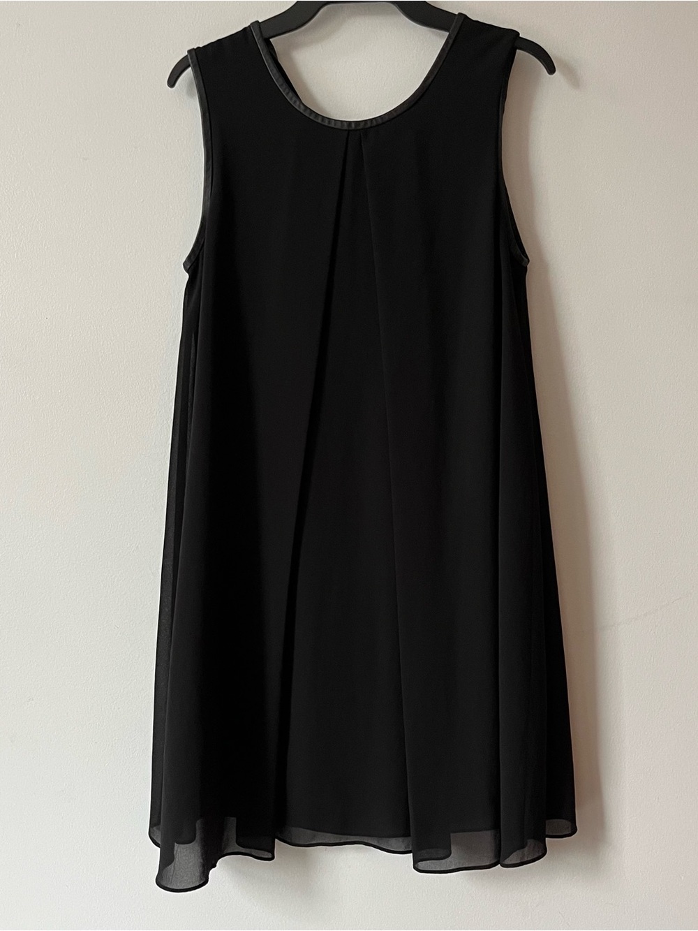RUDSAK Black Sleeveless Mini Dress